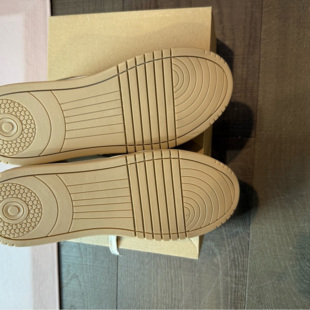 Steve Madden Tan and White Sneakers - Picture 5 of 5